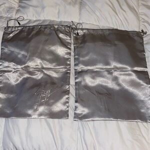 Giuseppe dust bags (2)